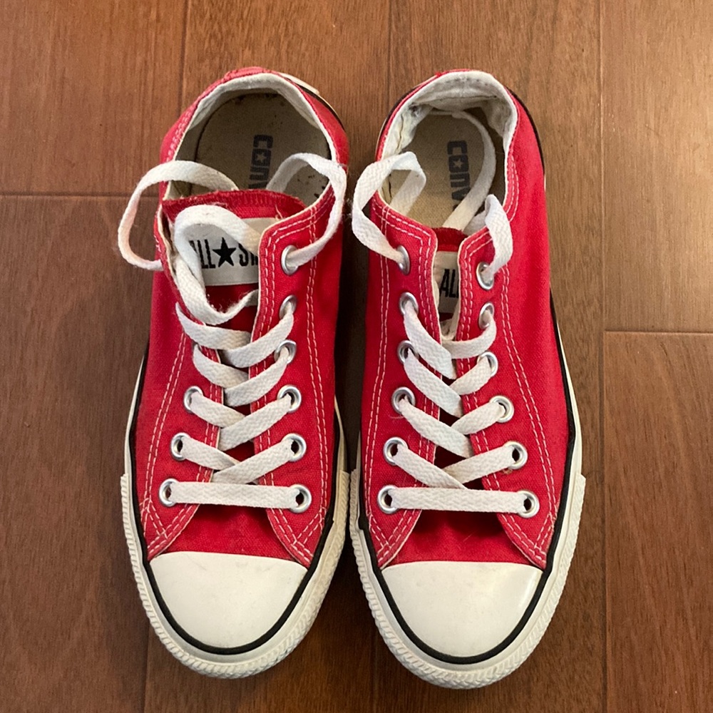 Womens size 7 red converse